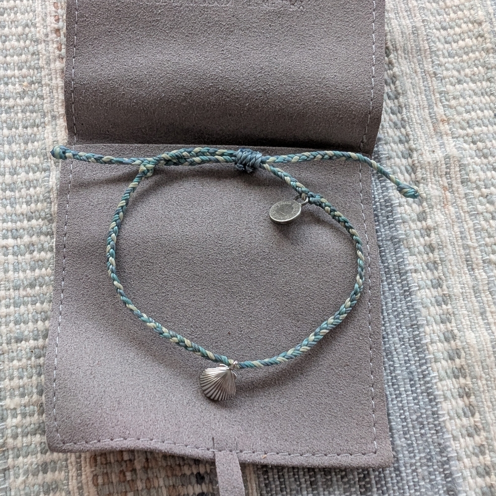 Pura Vida Silver Shell Charm Bracelet in Blue and Green